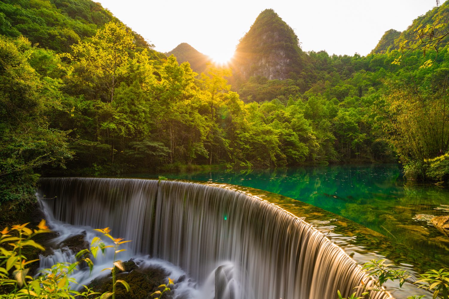 Tour Nam Ninh - Lệ Ba - Thiên Hộ Miêu Trại 4 Ngày 3 Đêm