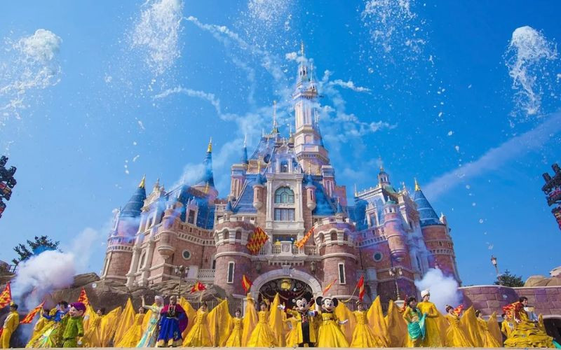 Disneyland Thuong Hai 2